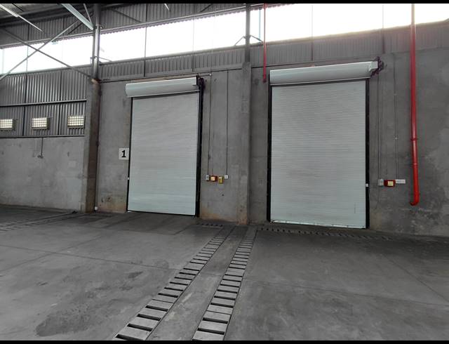 927M² WAREHOUSE TO LET IN POMONA